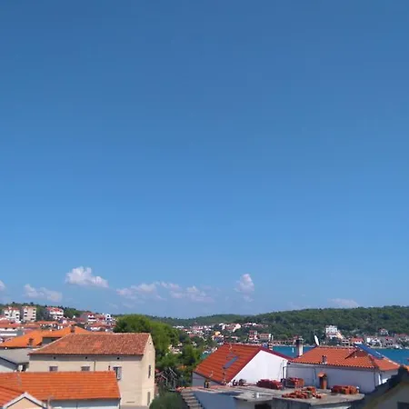 Ive Lucica Apartman *