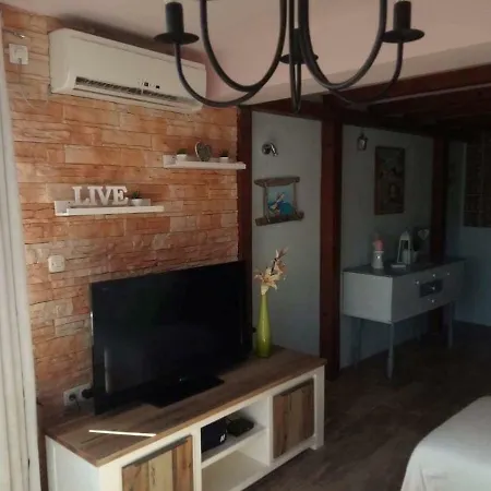 Ive Lucica Apartman *