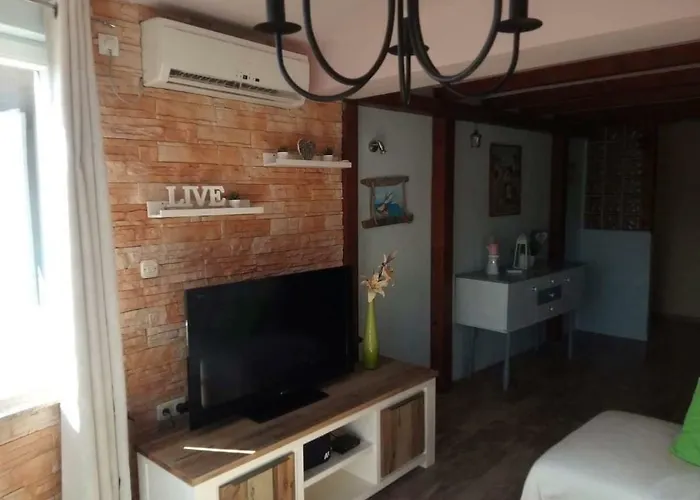 Ive Lucica Apartman *